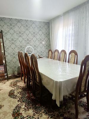 Стол стул сотилади срочно 10-дона