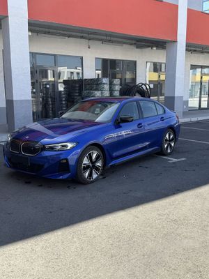 Bmw i3 40L night sport 7min yurgan 2024-Yil kraska tozza