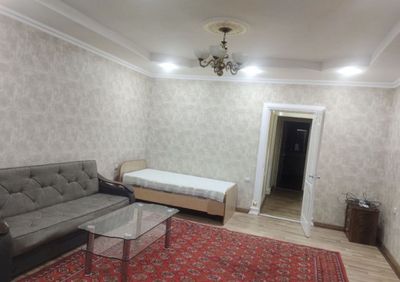 Ijaraga uy Oybek metroga yaqin 3 xonalik faqat oilaviy insonlarga