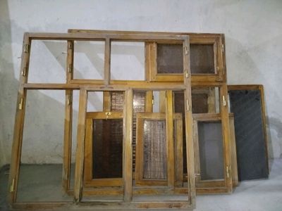 продаю оконные рамы
