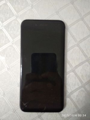 IPHONE 6  SROCHNA sotiladi 350 000