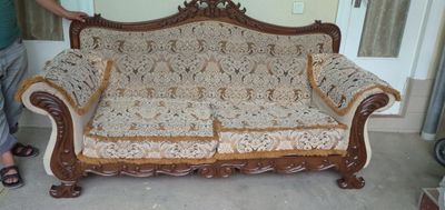 Продам диван для гостиной
