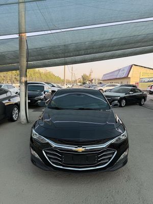 Malibu 2.4 sotiladi holati idyal kirasksi bor murojat uchun telfon……..
