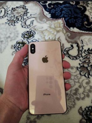 Xs max sotiladi