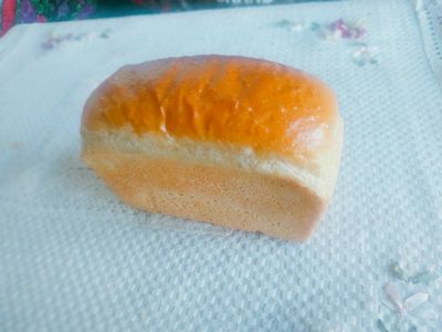 Oq va qora bulka nonlar