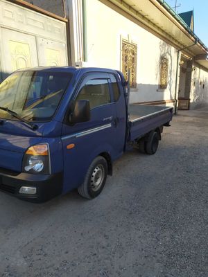 Hyundai porter 2 super sotiladi