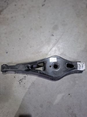 Jetourlaga Gitara va uxshsh kop turda zapcjastlarmiz bor