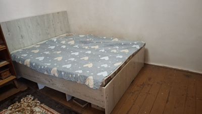 Продаётся 2х спальная кровать