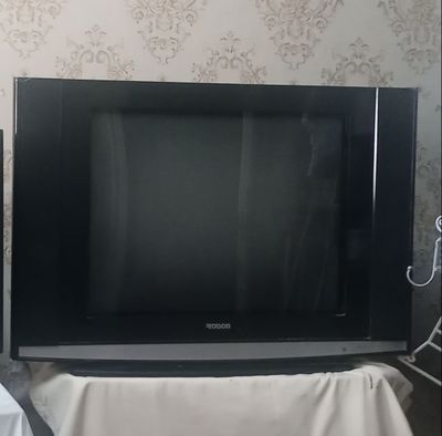 Televizor sotiladi. FOISON