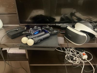 Ps 4 slim + Vr Sony 1