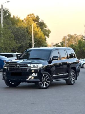Toyota Land Cruiser 200 4.6L V8