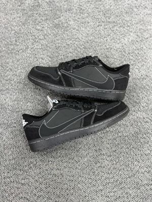 Nike travis travis