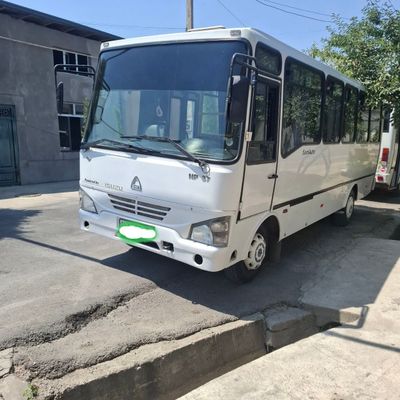 ISUZU 2012 avtobus sotiladi