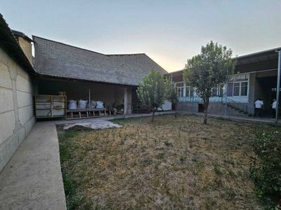 Sergeli.Mahalla Asraobod.3sotix uy kurishga yer sotaman.Fasad 10m*30m.
