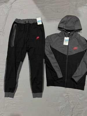 Nike tech fleece