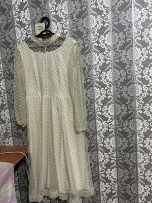 Vechirniy ko’ylak. Ko’p kiyilmagan, holati yaxshi.