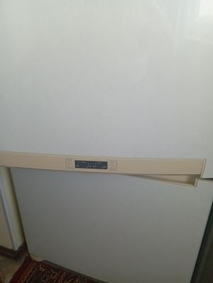 Продаю 2х камерный холодильник Самсунг корейской сборки
