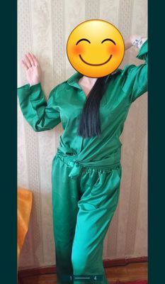 Продам новый атласный костюм