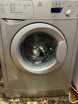 Стиральная машина indesit