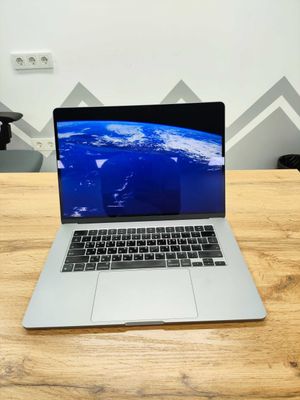 MacBook Air 15-inch M3 8/512 Silver