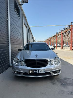 Mercedes Benz W211 E240