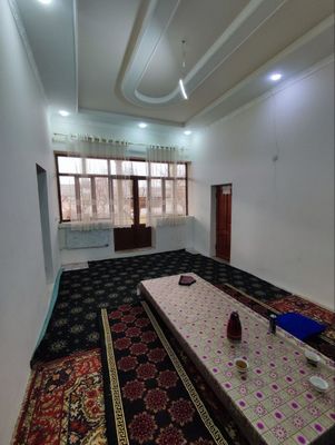 Uy Sotiladi Sherobod shaxar Park yaqinida