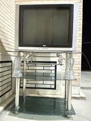Телевизор с подставкой / Televizor