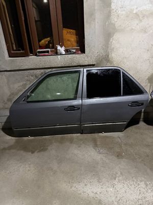 Mersades-benz w124 zapchast
