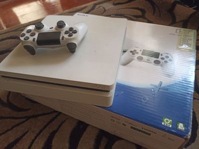 Plesteshin 4 slim/ 1tb/ arginal 1 bita pult/ xolati zõr/ 15 ta uyni