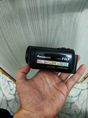 Видеокамера Panasonic HC-V230M