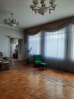 ДомУгловой 7 сот Азербайджан центре 250м2 и подвал