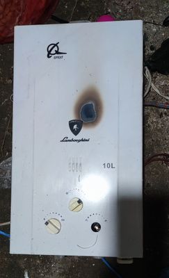 Газовая колонка Gaz kalonka sotiladi. Remont qilish kerak.