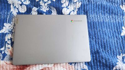 Chrome book satiladi