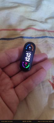 Продам mi band 6