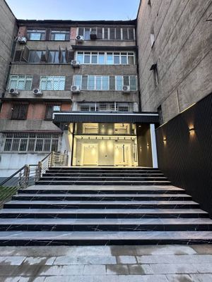 Ц-1 Садык Азимова | 120кв - нежилое помещение вдоль дороги Аренда