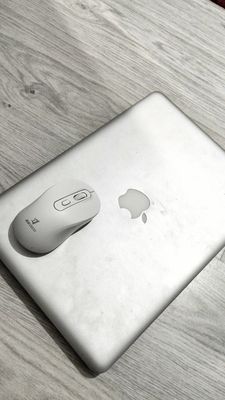 MacBook Pro в отличном состоянии + сумка