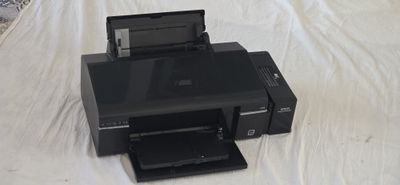 Printer L805, idealniy, aybi yo'q, zo'r ishlidi.