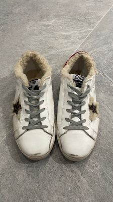 Женские кроссовки Golden Goose