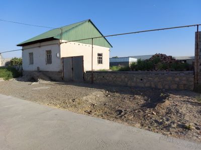 Kogon shaharda hovli sotiladi