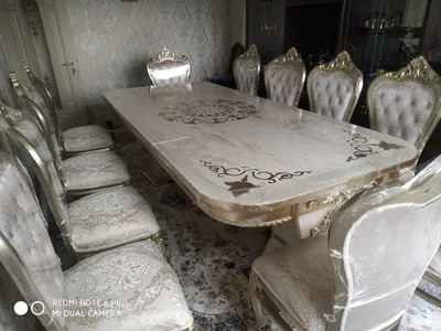 мебель стол и стулья