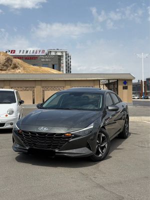 Hyundai elantra 2021