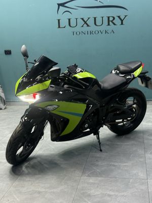 Moto R 3 Reprika