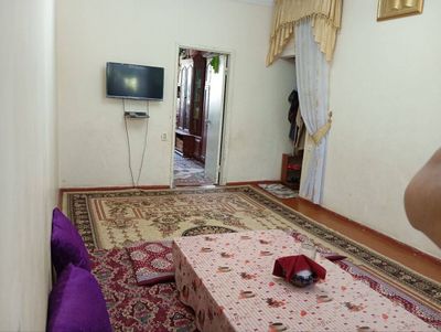 Срочно сдам 1ком кв общий двор ориентир камолон махалла дружба народов