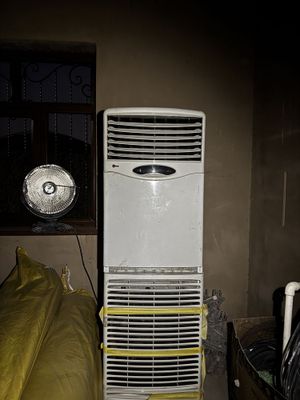 LG konditsioner sotuvda, holati yaxshi