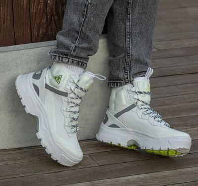 ACG gore tex .