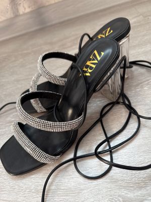 Zara 39 razmer 1 marta kiyilgan, holati ideal