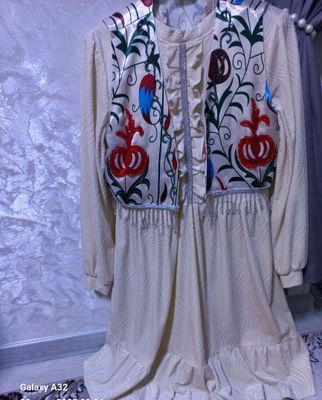 ko'ylak lozim holati yaxshi diadema qo'shiladi