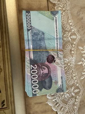 Soxta pullar 200.000 lik