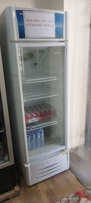 Muzlatgich vitrina sotiladi