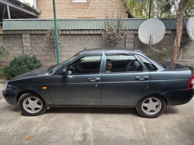 Машина Lada Priora 2170